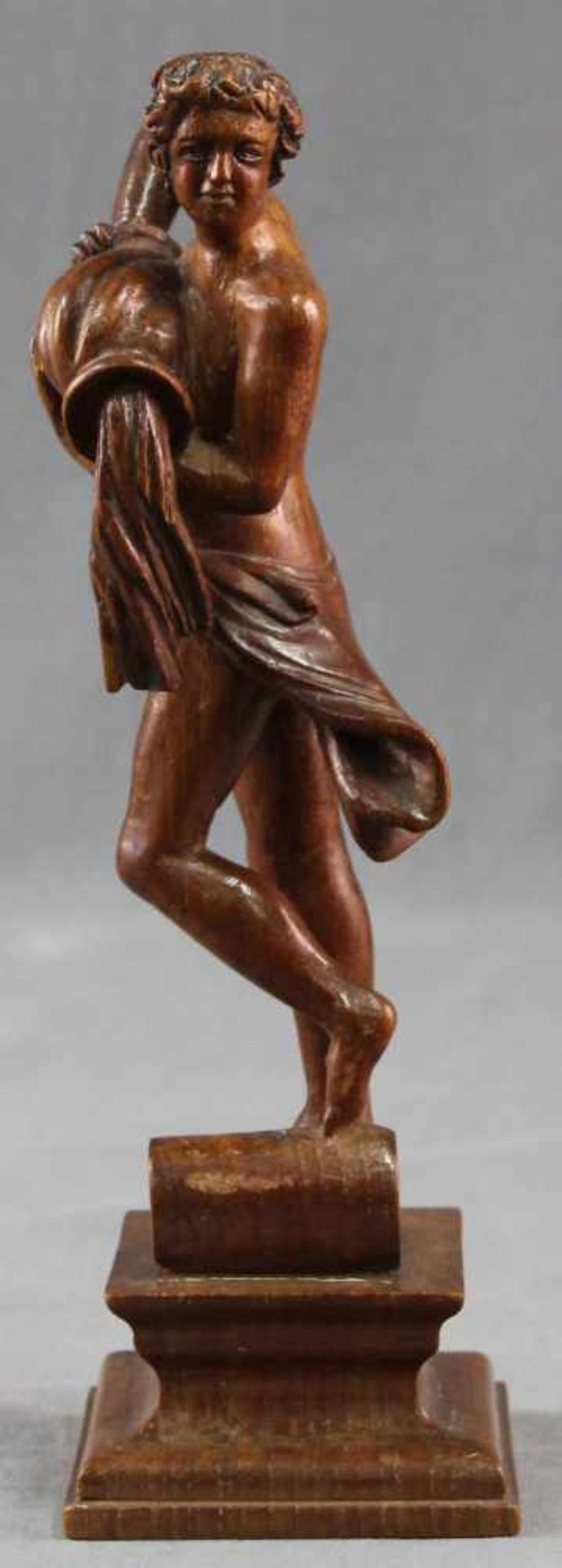 Dyonisos. Geschnitzte Holz Skulptur. 18./19. Jahrhundert.Mit Sockel 25,5 cm hoch.Dyonisos. Carved - Bild 2 aus 6