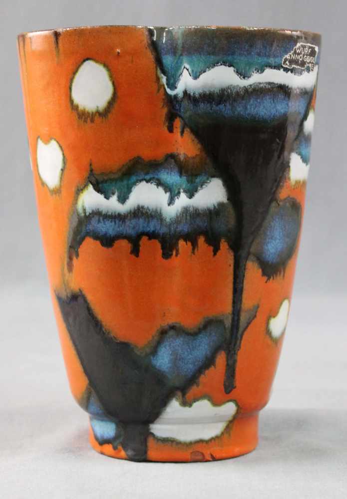 Benno GEIGER (1903 - 1979) für GOLDSCHEIDER. Design Vase.20 cm hoch. Unterseitig gemarkt " - Image 3 of 7
