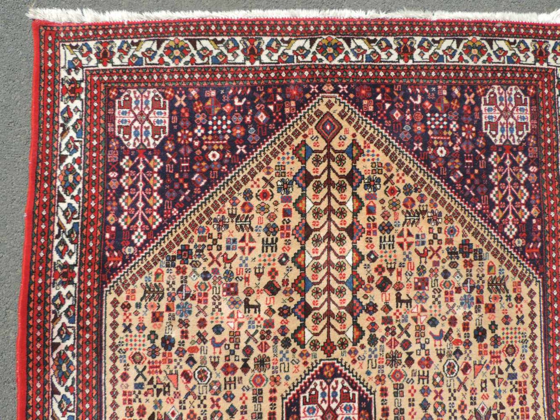 Abadeh Perserteppich. Iran. Feine Knüpfung.202 cm x 155 cm. Handgeknüpft. Wolle auf Baumwolle. - Image 7 of 10