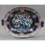 Satsuma, handbemalte Schale mit Griffen. Porzellan. Alt.32 cm lang. Unterseitig blaue Marke.Satsuma,