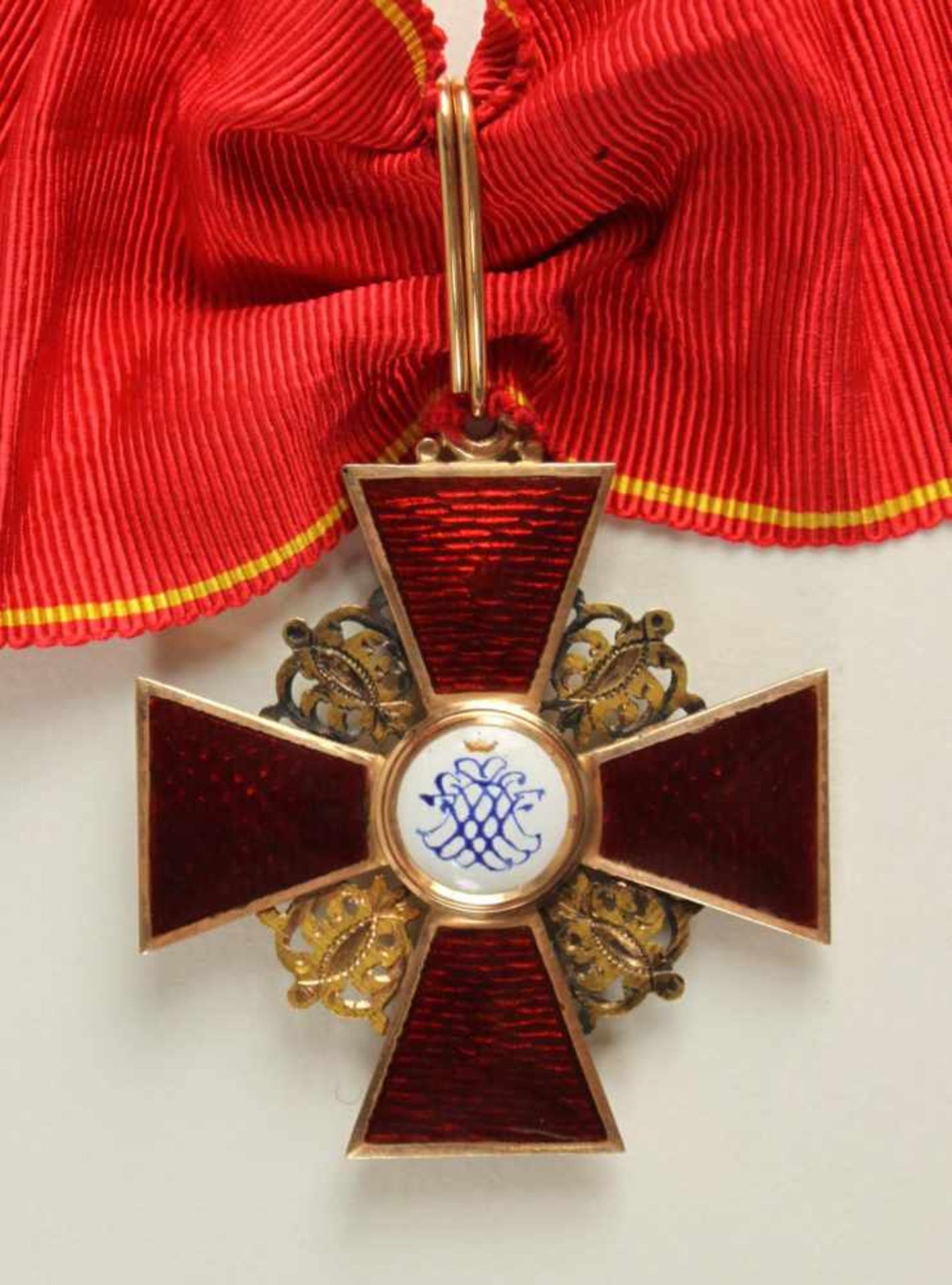 St. Anna-Orden,Kreuz 2. Klasse. Kreuz Gold emailliert, 49mm, fein gemaltes Medaillon, die Bandöse - Bild 3 aus 4