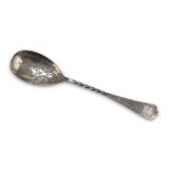 SPOON IN SILVER, PUNCH SHEFFIELD 1906 engraved with floral motifs, initials and date. Silversmiths