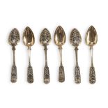 SIX DESSERT SPOONS, PUNCH MOSCOW 1820 in gilded silver and niellato, decorated with scrolls of leafy