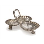 SILVER-PLATED APPETIZER PLATE, PUNCH BIRMINGHAM 1909 three shell basins, with stem handle and