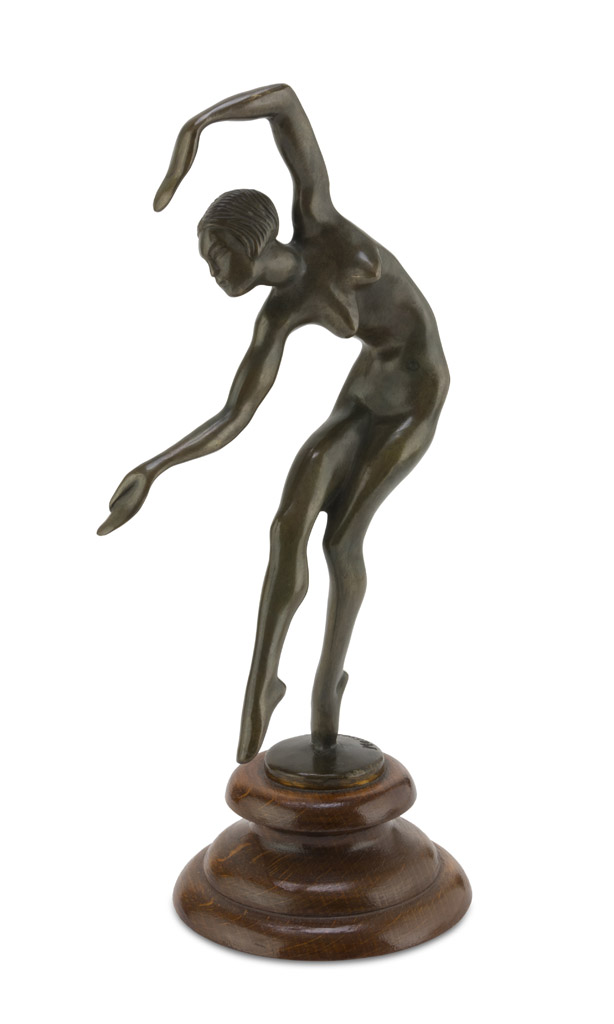 SCULPTOR OF THE 20TH CENTURY Woman's figure Bronze sculpture, h. cm. 25 Signed 'Messer', on the base