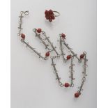 PARURE OF EARRINGS, CHOKER, RING AND PENDANT in silver and red coral. Pendant with Roman coin and