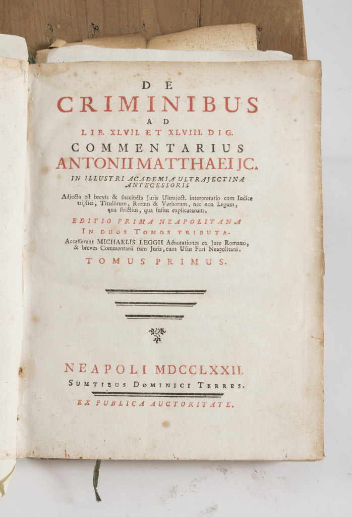 ANTIQUE CRIMINOLOGY A. Matthaei, De Criminibus. A volume and. Naples 1777. Full parchment Stains.