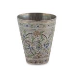 BEAKER IN SILVER, UNIDENTIFIED PUNCH 20TH CENTURY dotted body, engraved with floral racemes in