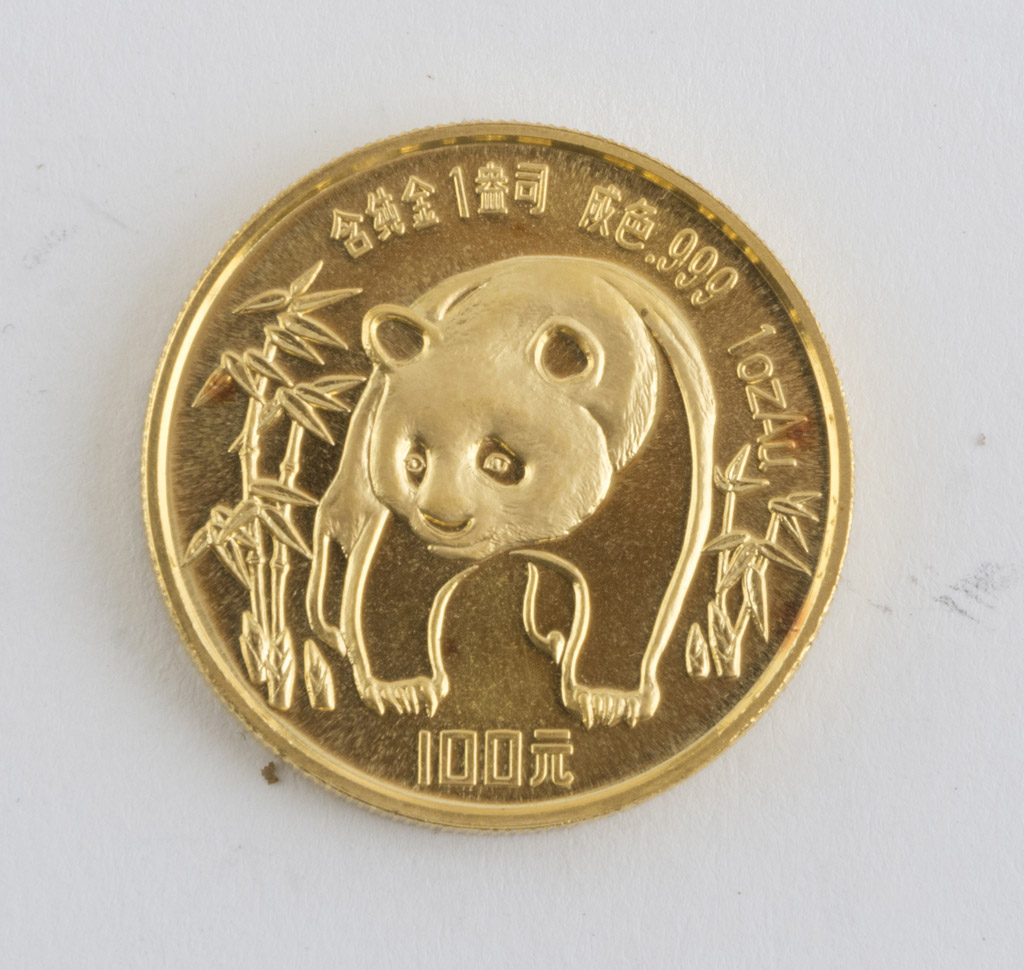 CHINESE COIN OF 100 CNYS, COINAGE OF 1982 in gold. Diameter mm. 30, weight gr. 33. MONETA CINESE