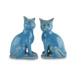A PAIR OF SCULPTURES IN TURQUOISE GLAZED CERAMICS, CHINA 20TH CENTURY representing two cats in