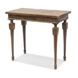TABLE WRITING DESK IN BRIAR WALNUT, END 18TH CENTURY reserves and threads in amaranth, boxwood and