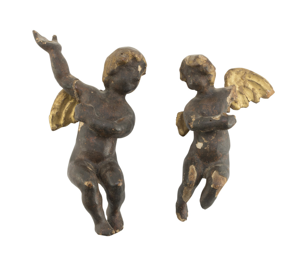 REMAINS OF TWO SMALL CHERUB SCULPTURES, 18TH CENTURY in brown and gold lacquered wood. Measures