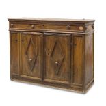 SIDEBOARD IN WALNUT, UMBRIA 17TH CENTURY mobile superior top transformed to lift-top chest. A drawer