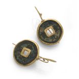 BEAUTIFUL PAIR OF EARRINGS in yellow gold 18 kts., with leaning Chinese coins. Total weight gr. 15,
