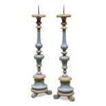 A PAIR OF CANDLESTICKS IN LACQUERED WOOD, NAPLES 18TH CENTURY turquoise and yellow ground. Shaft and