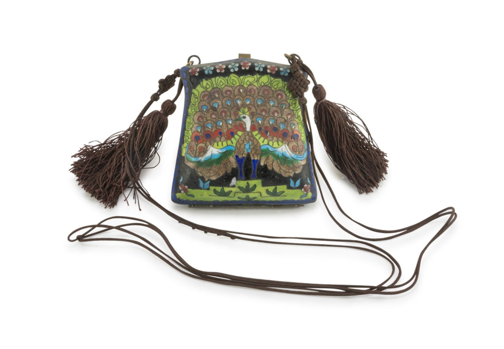 A CLOISONNÉ PURSE, CHINA 20TH CENTURY decorated with two big peacocks. Shoulder belt in silk with