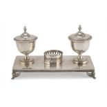 INKWELL IN SILVER, PUNCH KINGDOM OF SARDINIA NOVARA 1924 with edges to palmette and base with