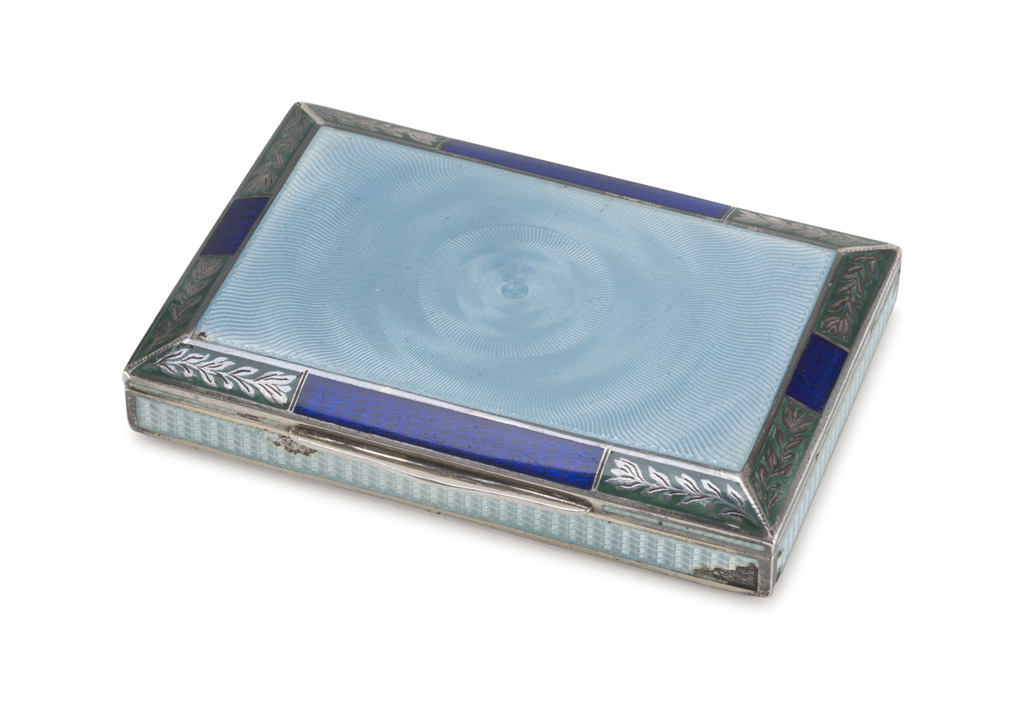 CIGARETTE BOX IN SILVER AND ENAMELS, PUNCH AUSTRIA-HUNGARY, VIENNA 1867/1922 on light blue ground,
