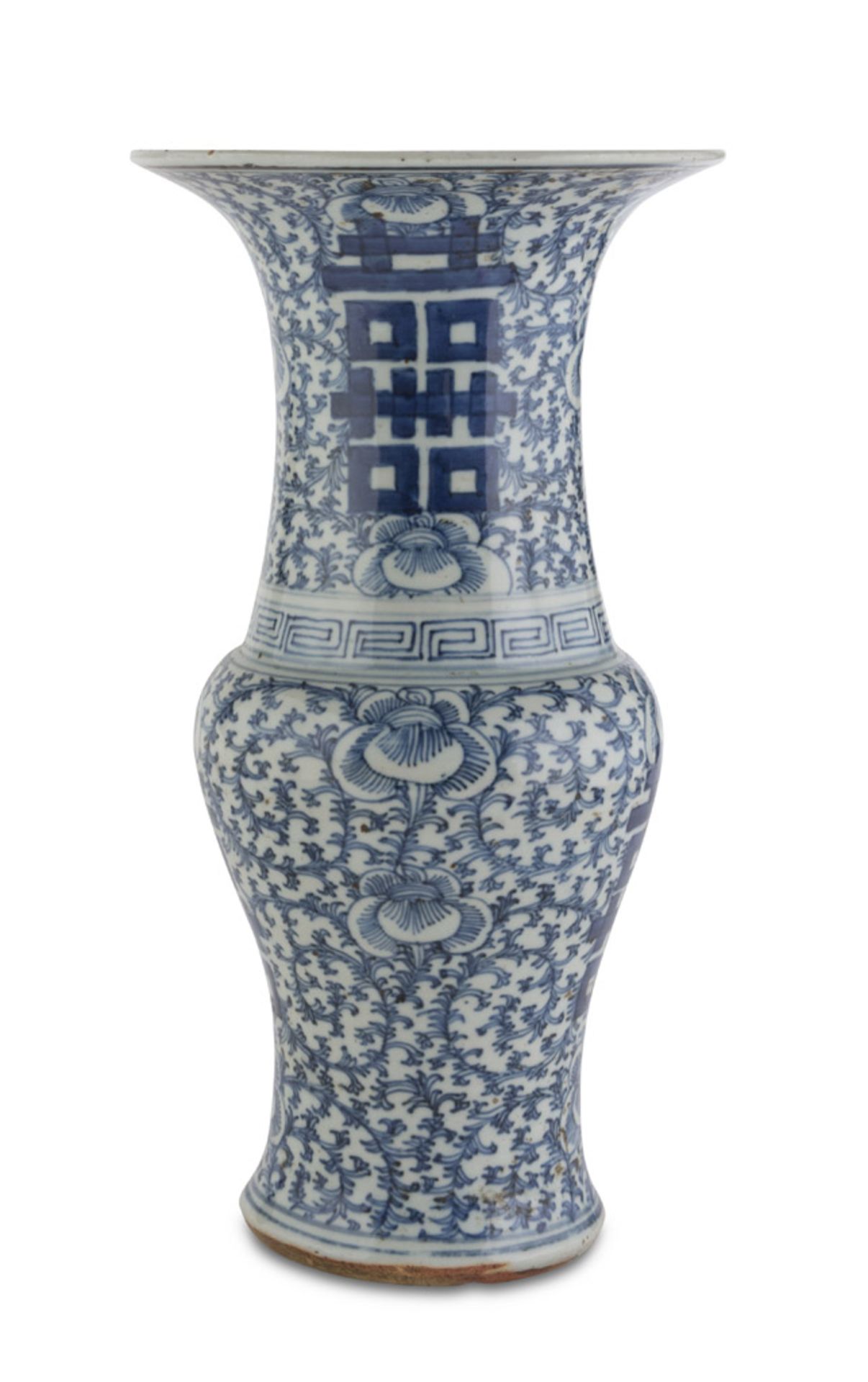 WHITE AND BLUE PORCELAIN VASE, LATE CHINA 19TH, EARLY 20TH CENTURY decorated with floral