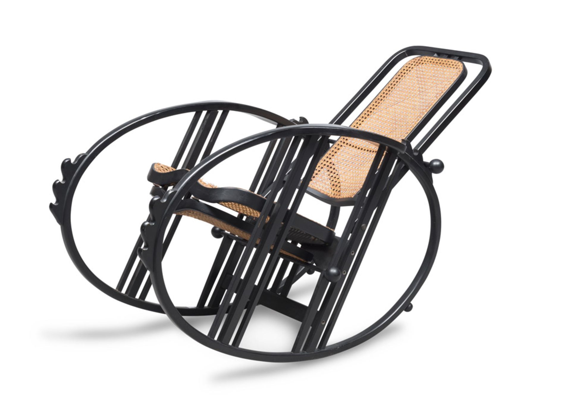 SEDIA A DONDOLO 'EGG ROCKING CHAIR' IN FAGGIO CURVATO, SOCIETA' ANONIMA ANTONIO VOLPE ANNI '80 con