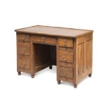 WRITING DESK IN WALNUT, 19TH CENTURY front with seven drawers with turned knobs. Sides and back with