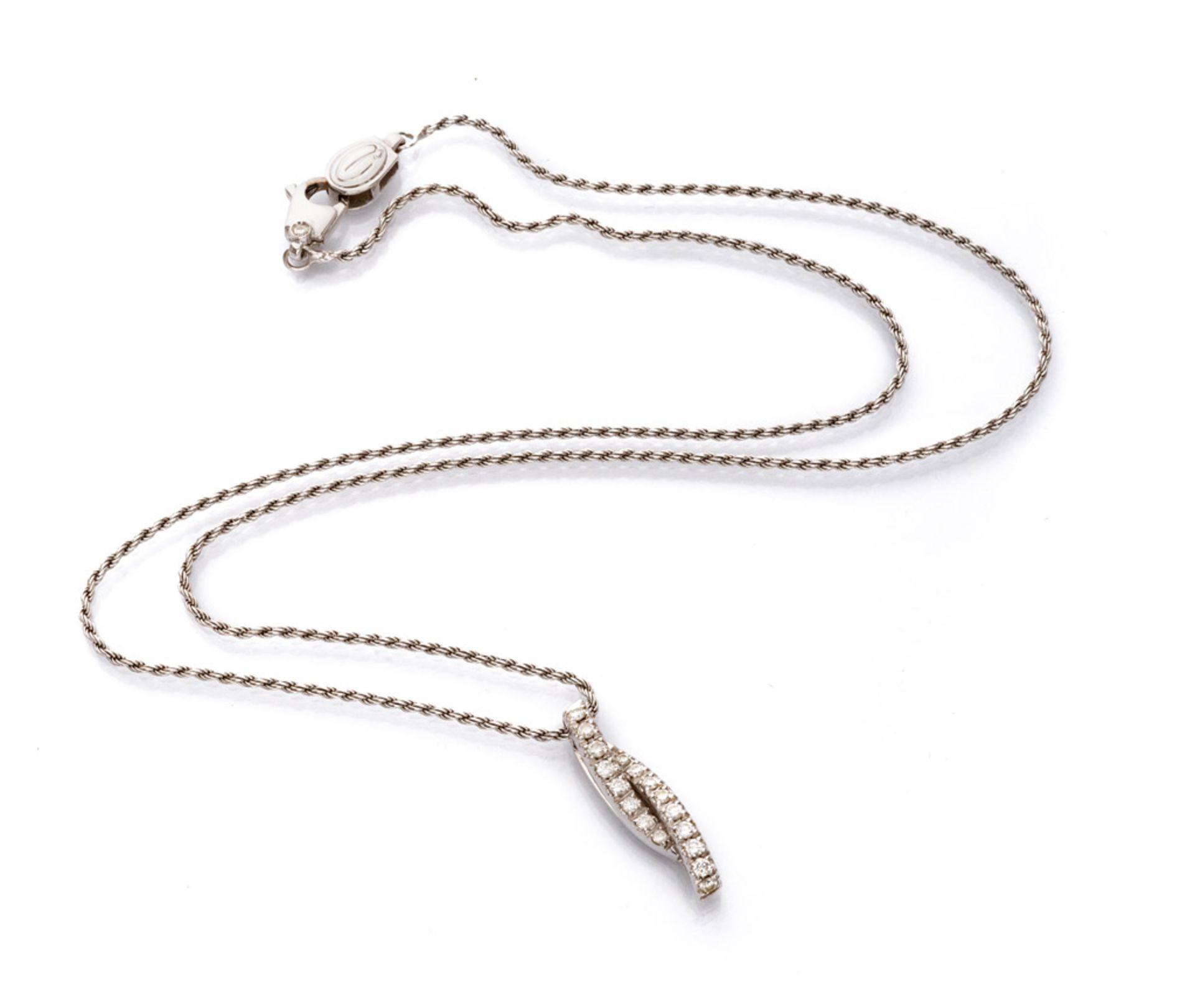 CHOKER DAMIANI twisted chain in white gold 18 kts., and pendant with line of diamonds. Length cm.