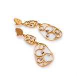 PAIR OF EARRINGS in yellow gold 18 kts., geometric design embellished by diamonds. Diamonds ct. 0.