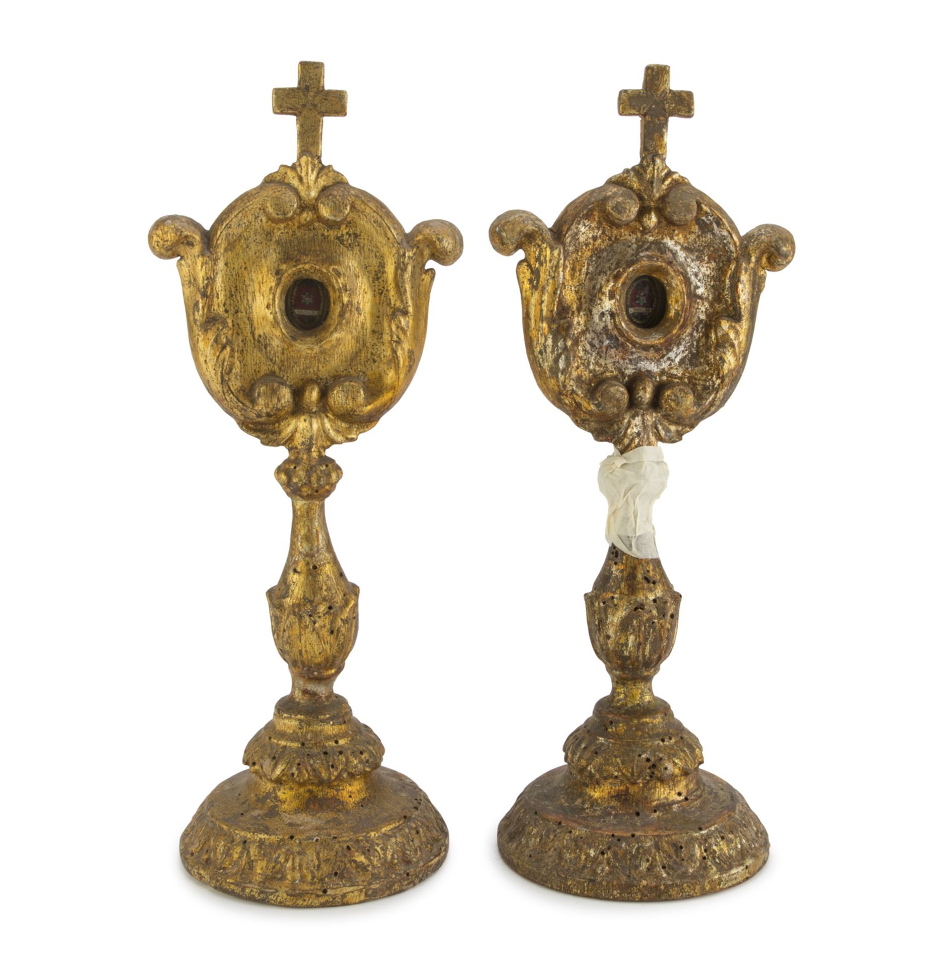 A PAIR OF OSTENSORIES IN GILTWOOD, MARCHE 18TH CENTURY complete of relics and sculpted to motifs