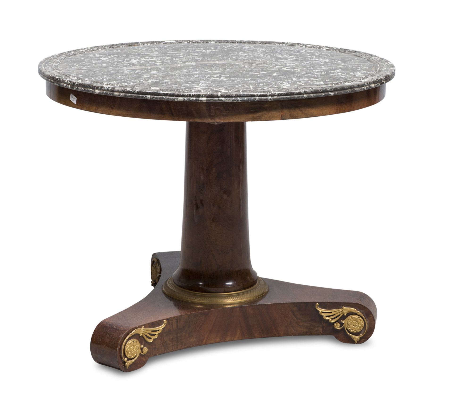 ROUND MAHOGANY TABLE, EARLY 19TH CENTURY top in white and black granite. Smooth apron, column leg,