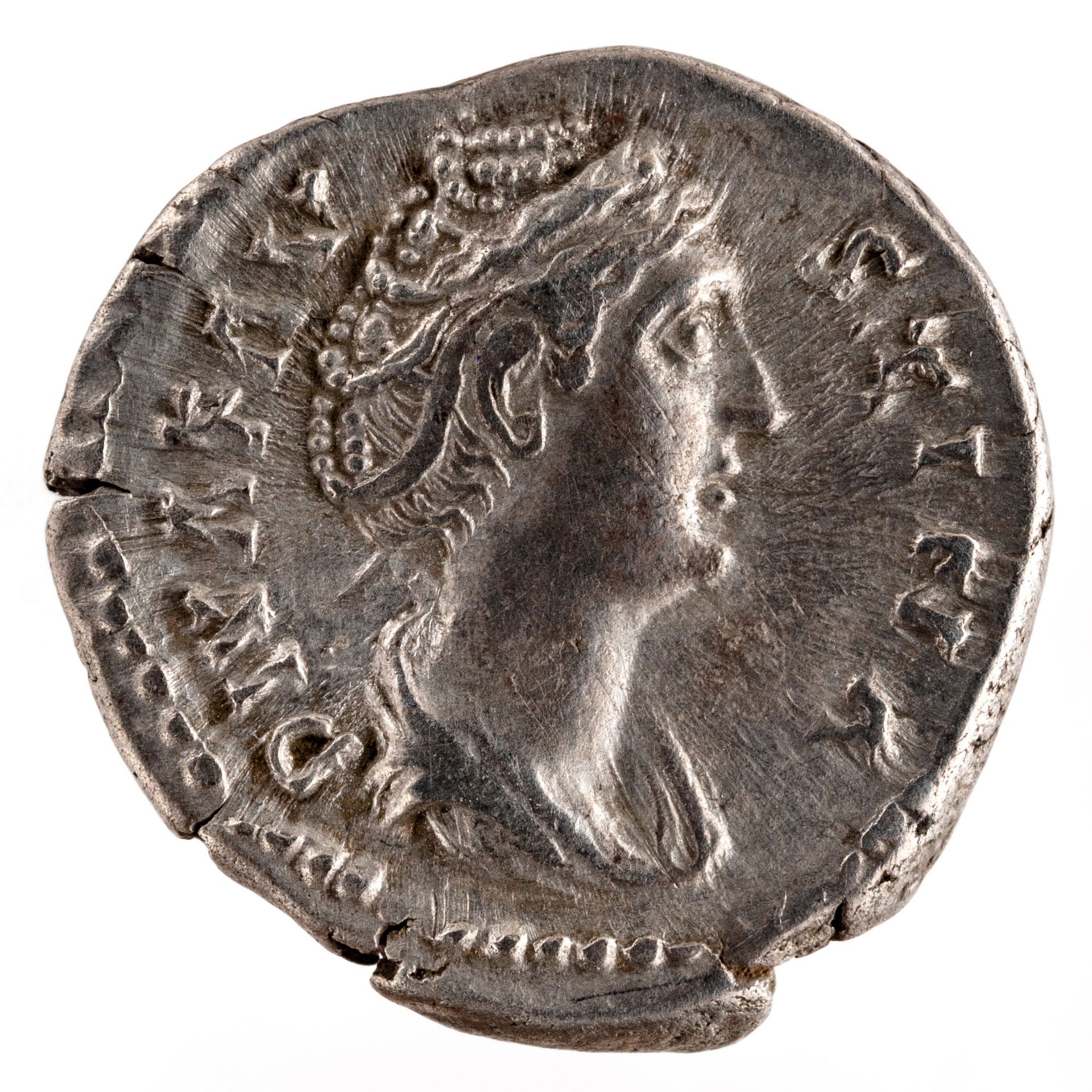 IMPERO ROMANO Rome. Faustina I AD 140-141AR Denarius. DIVA FAVSTINA, draped bust right, hair