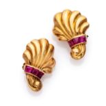 EARRINGS in yellow gold 18 kts., shaped to cornucopia decorated by a band of rubies. Rubies ct. 0.