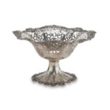 FRUIT BOWL IN SILVER, PUNCH VIENNA 1922/1954 bowl and foot entirely pierced to leafy motifs. Title