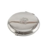 POWDER TIN IN SILVER, PUNCH STERLING TIFFANY & CO. EARLY 20TH CENTURY round shape, with initials