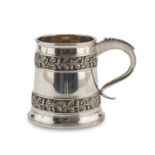 TANKARD IN SILVER, PUNCH MILAN POST 1968 body with bas- relief decor and two bands with garlands