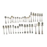 A QUANTITY OF TEASPOONS IN SILVER, VARIOUS PUNCHES AND EPOCHS some are enamelled. Total weight gr.