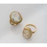 TWO ATTRACTIVE RINGS with mount in yellow gold 18 kts., with cameos of female profiles in 19th