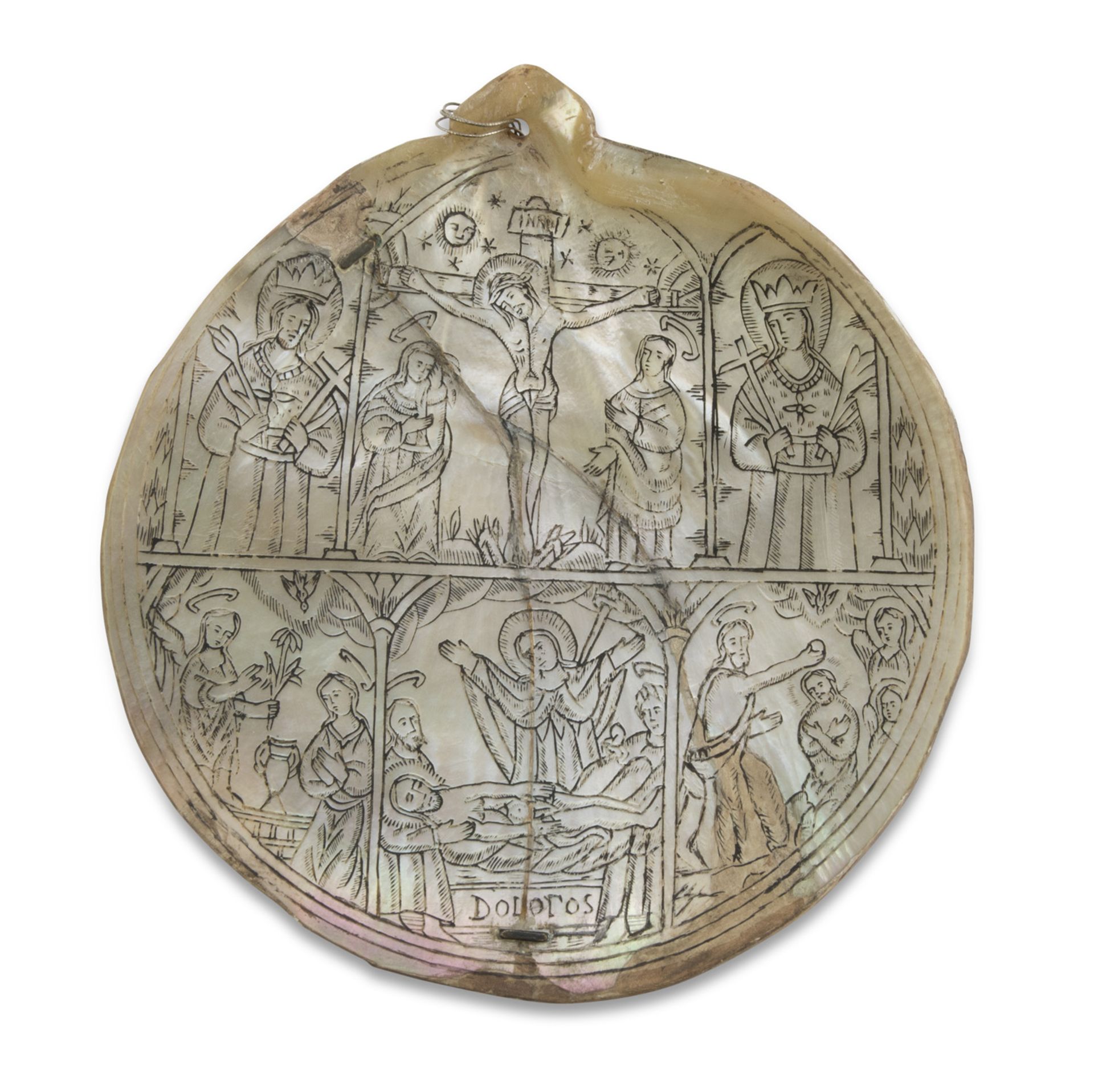NACRE SHELL, TRAPANI 18TH CENTURY engraved with devotional motifs and crucifixion. Measures cm. 12 x