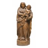 SCULPTURE OF THE VIRGIN WITH CHILD, UPPER VENETO 17TH CENTURY in light brown lacquered wood. Plain