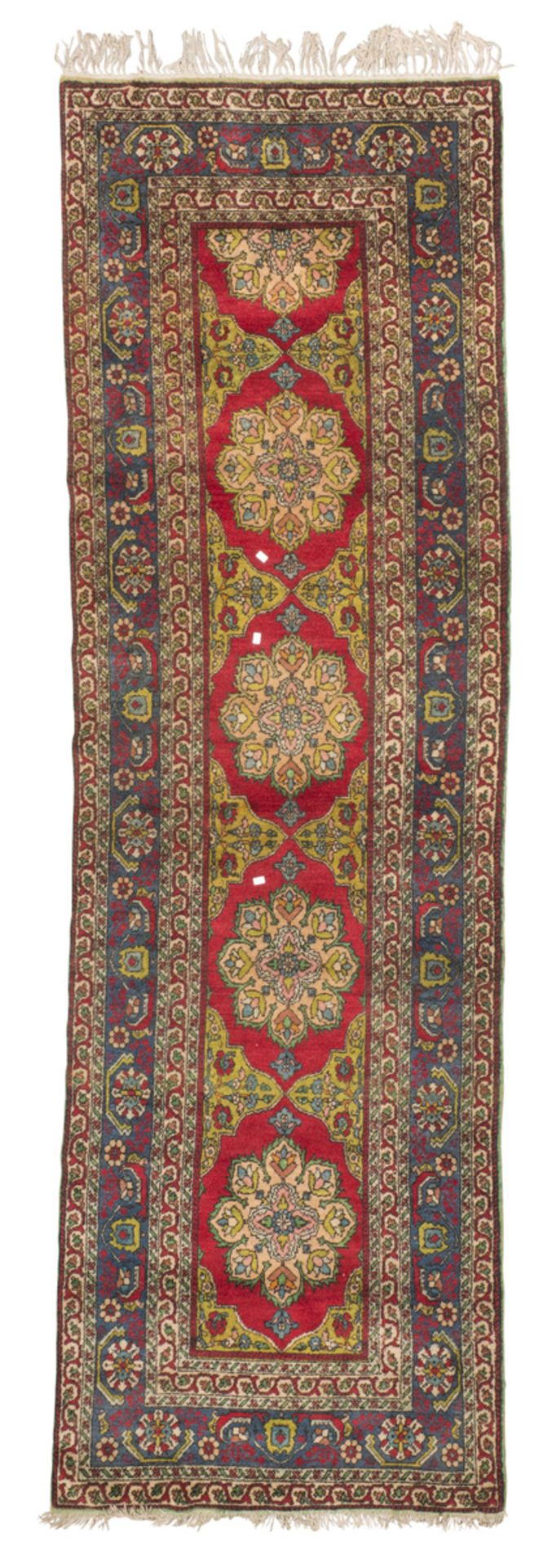 PERSIAN LILIAN RUNNER, FIRST HALF OF THE 20TH CENTURY medallions with petals, in the center field on