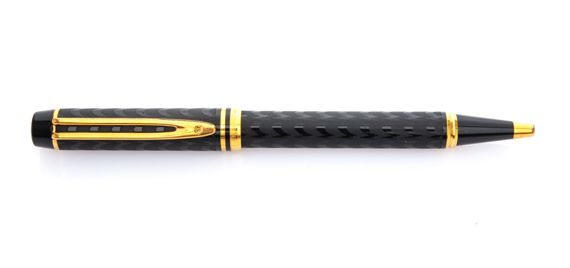BALLPOINT PEN WATERMAN black with geometric fantasy and finishes in gilded metal. Length cm. 14.