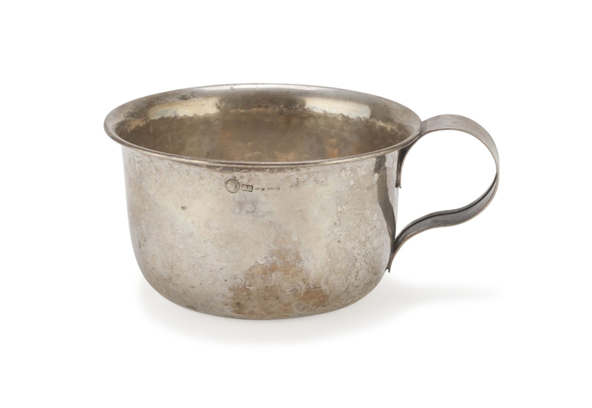 LITTLE POT IN SILVER, PUNCH FLORENCE POST 1968 hammered body with ribbon handle. Silversmith