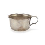 LITTLE POT IN SILVER, PUNCH FLORENCE POST 1968 hammered body with ribbon handle. Silversmith