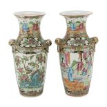 A PAIR OF PORCELAIN VASES IN POLYCHROME ENAMELS AND GOLD, CHINA LATE 19TH, EARLY 20TH CENTURY