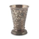 SMALL VASE IN SILVER, PUNCH MOSCOW 1869 body embossed with vegetal motifs. Title 875/1000.