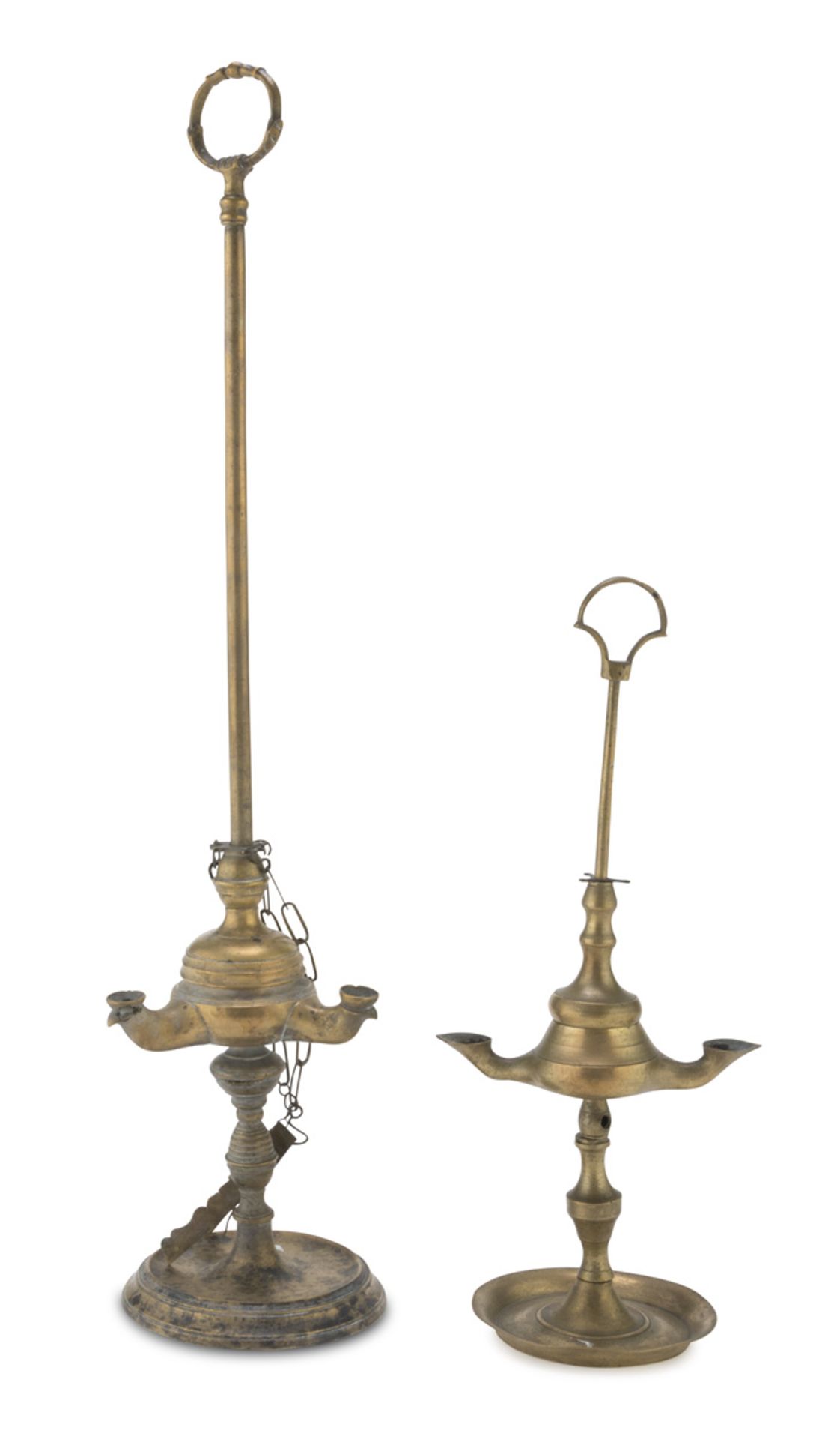 TWO FLORENTINE OIL LAMPS IN BRASS, 19TH CENTURY of three and two flames, with round bases. Maximum