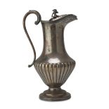 BIG SILVER-PLATED JUG, 20TH CENTURY smooth body with fluted bowl. Small eagle sculpture on the