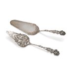 TWO SHOVELS IN SILVER-PLATED METAL EARLY 20TH CENTURY