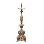 CANDLESTICK IN SCULPTED WOOD 18TH CENTURY