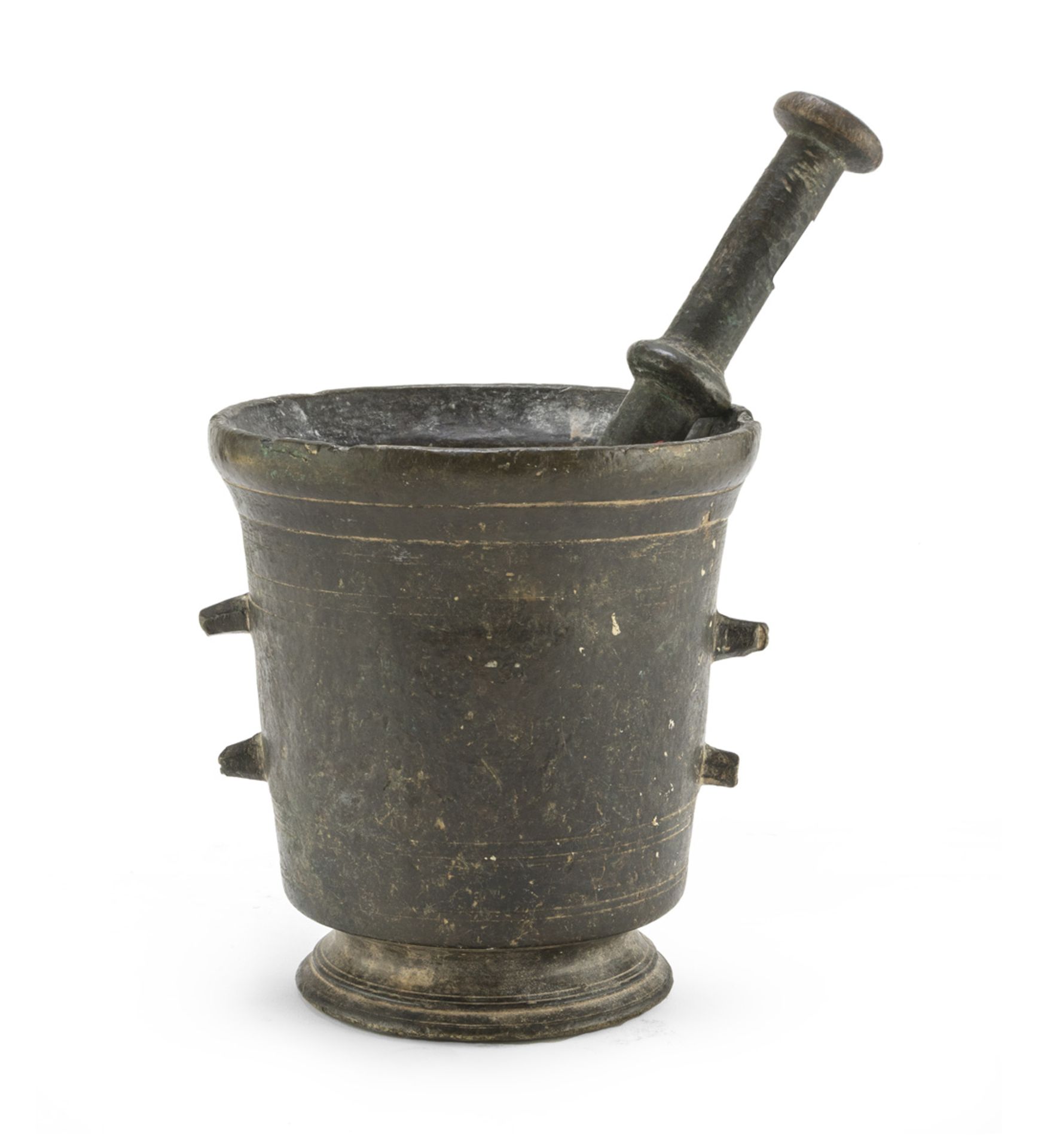 BIG MORTAR WITH PESTLE IN BRONZE 16TH CENTURY