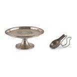 SMALL STAND AND ASHTRAY IN SILVER PUNCHES UNITED STATES OF AMERICA AND LONDON 20TH CENTURY.